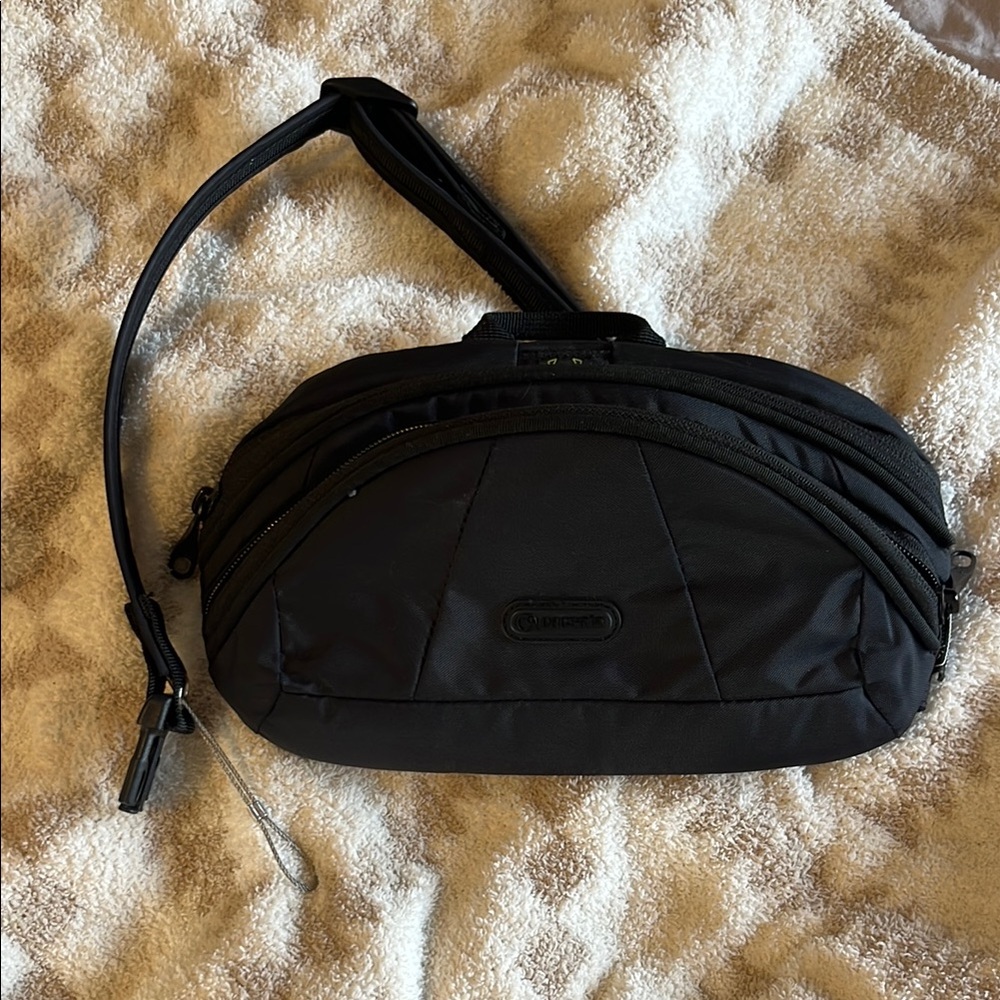 Pacsafe crossbody bag
